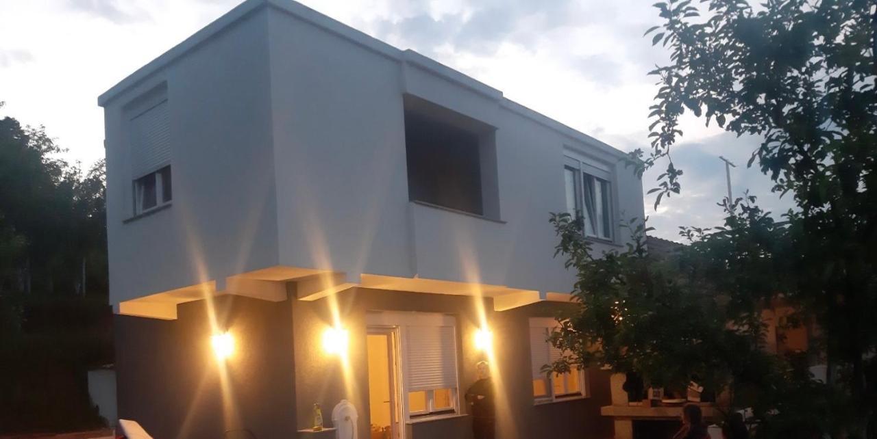 Вилла Resting House Oaza Бихач Экстерьер фото