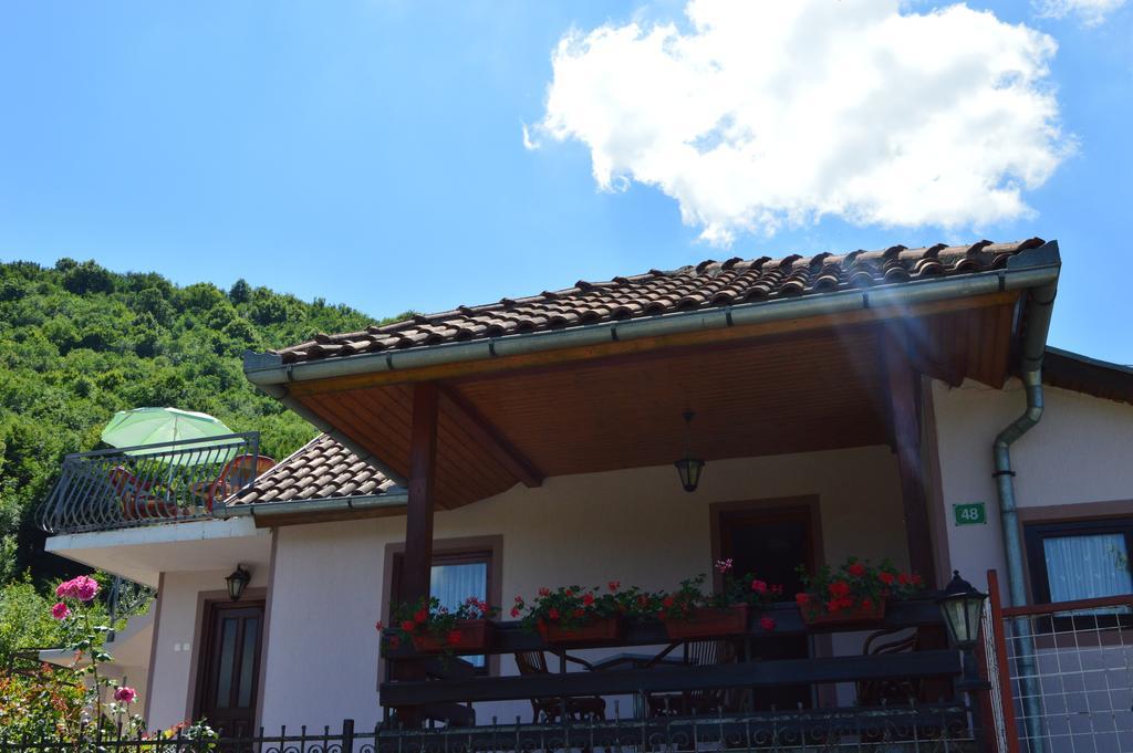 Вилла Resting House Oaza Бихач Экстерьер фото